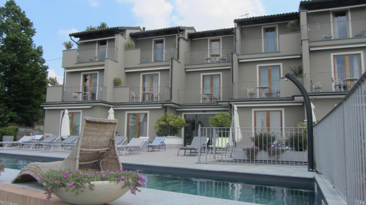 Monforte dʼAlba Reva Residences And Pool מראה חיצוני תמונה
