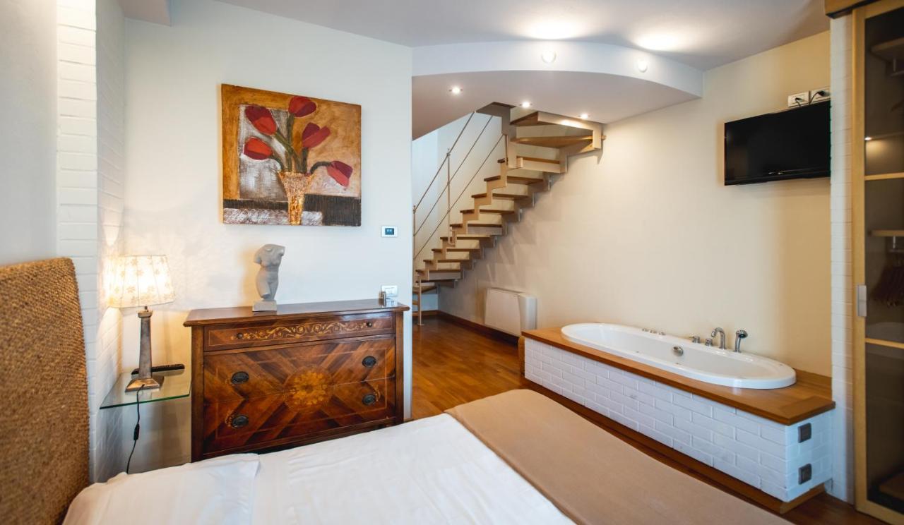Monforte dʼAlba Reva Residences And Pool מראה חיצוני תמונה